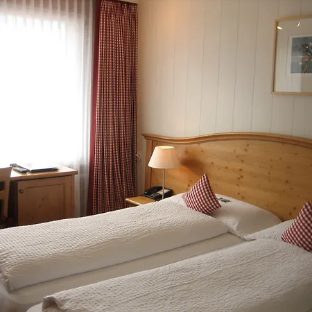 ホテル ベルナーホフ 3*